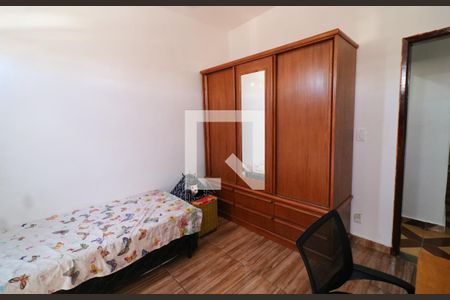 Casa à venda com 374m², 5 quartos e 2 vagasQuarto 2