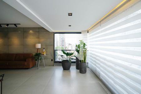 Apartamento à venda com 200m², 3 quartos e 3 vagasVaranda