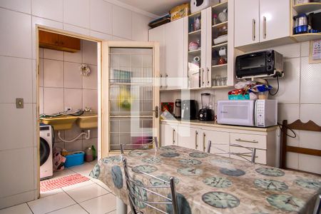 Casa à venda com 250m², 3 quartos e 2 vagas Casa à venda com 250m², 3 quartos e 2 vagasCozinha