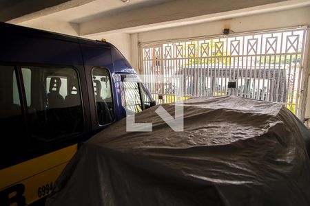 Casa à venda com 250m², 3 quartos e 2 vagas Casa à venda com 250m², 3 quartos e 2 vagasGaragem