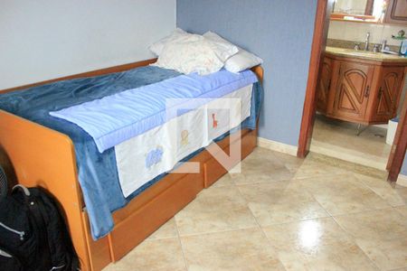 Casa à venda com 380m², 4 quartos e 4 vagasSuíte 2