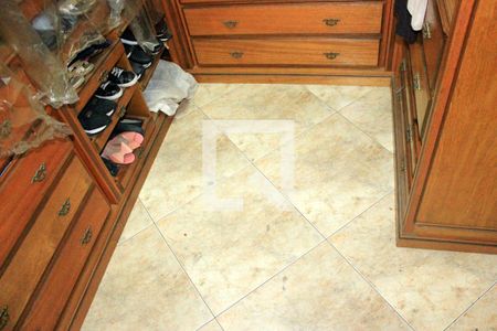 Casa à venda com 380m², 4 quartos e 4 vagasCloset da Suíte 3