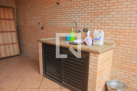 Casa à venda com 380m², 4 quartos e 4 vagasLavanderia
