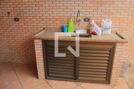 Casa à venda com 380m², 4 quartos e 4 vagasLavanderia