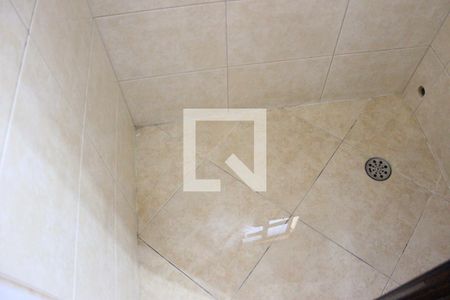 Casa à venda com 380m², 4 quartos e 4 vagasBanheiro da Suíte 2