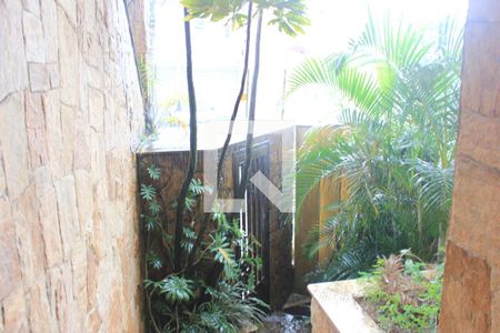 Casa à venda com 380m², 4 quartos e 4 vagasFachada