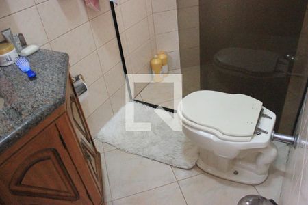 Casa à venda com 380m², 4 quartos e 4 vagasBanheiro da Suíte 1
