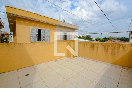 Casa à venda com 125m², 2 quartos e 2 vagas Casa à venda com 125m², 2 quartos e 2 vagasQuintal - area de cima da  casa