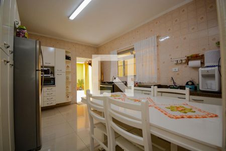 Casa à venda com 125m², 2 quartos e 2 vagas Casa à venda com 125m², 2 quartos e 2 vagasCozinha