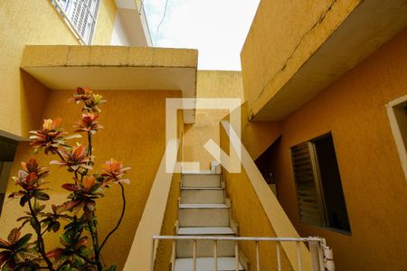 Casa à venda com 125m², 2 quartos e 2 vagas Casa à venda com 125m², 2 quartos e 2 vagasQuintal - acesso area em cima da casa