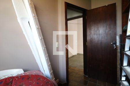 Casa à venda com 300m², 4 quartos e 4 vagasQuarto de Serviço