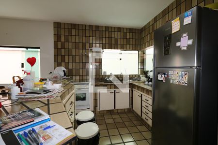 Casa à venda com 300m², 4 quartos e 4 vagasCozinha