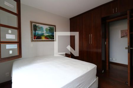 Casa à venda com 300m², 4 quartos e 4 vagasQuarto 2