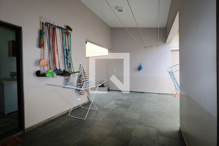 Casa à venda com 300m², 4 quartos e 4 vagasÁrea de Serviço