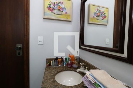 Casa à venda com 300m², 4 quartos e 4 vagasLavabo