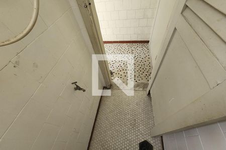 Apartamento à venda com 98m², 3 quartos e sem vaga Apartamento à venda com 98m², 3 quartos e sem vagaBanheiro de serviço