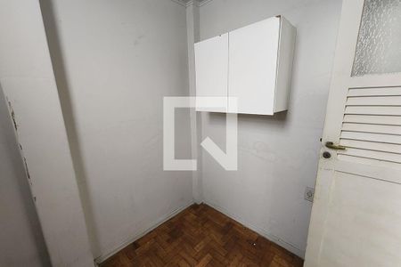 Apartamento à venda com 98m², 3 quartos e sem vaga Apartamento à venda com 98m², 3 quartos e sem vagaQuarto de Serviço
