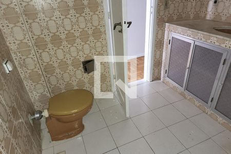 Apartamento à venda com 98m², 3 quartos e sem vaga Apartamento à venda com 98m², 3 quartos e sem vagaBanheiro