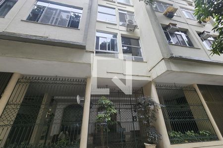 Apartamento à venda com 98m², 3 quartos e sem vaga Apartamento à venda com 98m², 3 quartos e sem vagaFachada
