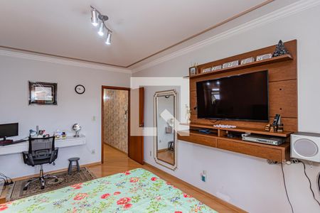 Casa para alugar com 243m², 3 quartos e 6 vagas Casa para alugar com 243m², 3 quartos e 6 vagasSuite