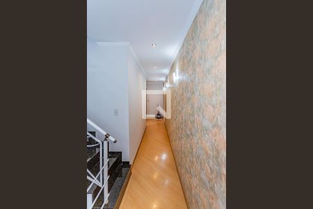 Casa para alugar com 243m², 3 quartos e 6 vagas Casa para alugar com 243m², 3 quartos e 6 vagasCorredor