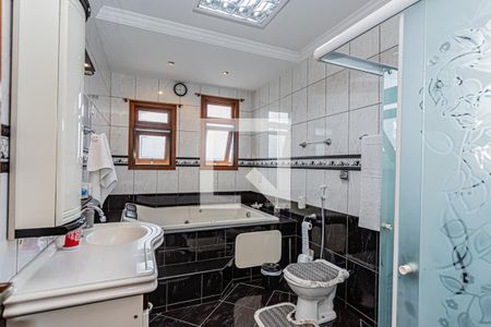 Casa para alugar com 243m², 3 quartos e 6 vagas Casa para alugar com 243m², 3 quartos e 6 vagasBanheiro suite