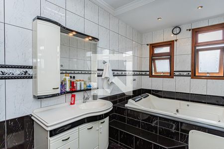 Casa para alugar com 243m², 3 quartos e 6 vagas Casa para alugar com 243m², 3 quartos e 6 vagasBanheiro suite