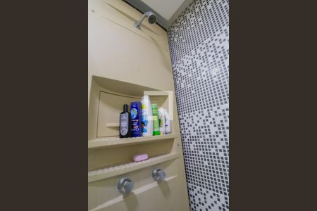 Apartamento à venda com 141m², 4 quartos e 2 vagas Apartamento à venda com 141m², 4 quartos e 2 vagasBanheiro 2