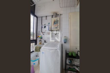 Apartamento à venda com 141m², 4 quartos e 2 vagas Apartamento à venda com 141m², 4 quartos e 2 vagasÁrea de Serviço