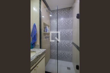 Apartamento à venda com 141m², 4 quartos e 2 vagas Apartamento à venda com 141m², 4 quartos e 2 vagasBanheiro 2