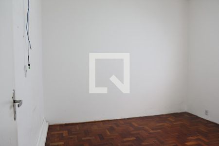 Quarto 2 de casa para alugar com 3 quartos, 150m² em Jardim Iva, São Paulo