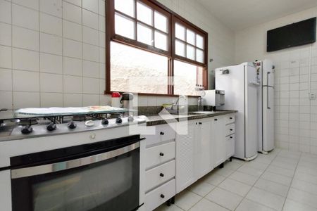 Casa de condomínio à venda com 169m², 4 quartos e 2 vagasCozinha - Armários