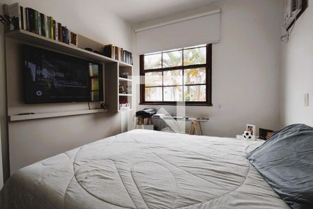 Casa de condomínio à venda com 169m², 4 quartos e 2 vagasQuarto 1 - Suíte 