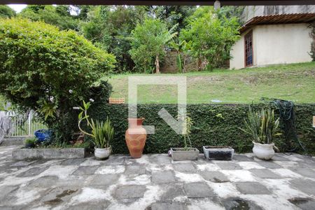 Casa de condomínio à venda com 169m², 4 quartos e 2 vagasQuintal