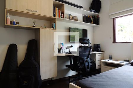 Casa de condomínio à venda com 169m², 4 quartos e 2 vagasQuarto 3 - Armários