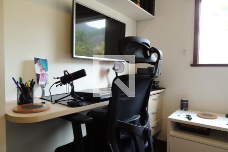 Casa de condomínio à venda com 169m², 4 quartos e 2 vagasQuarto 3 - Armários