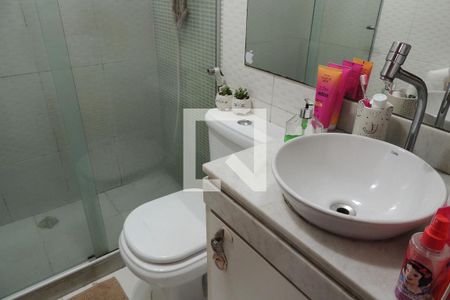 Casa de condomínio à venda com 169m², 4 quartos e 2 vagasBanheiro da Suíte 2