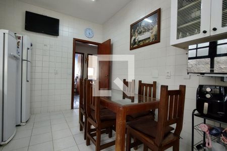 Casa de condomínio à venda com 169m², 4 quartos e 2 vagasCozinha - Armários