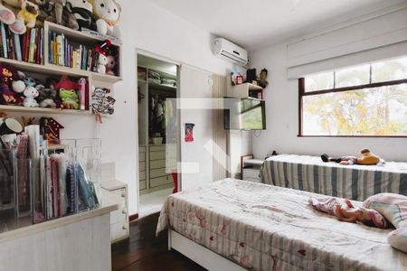 Casa de condomínio à venda com 169m², 4 quartos e 2 vagasQuarto 2 - Suíte