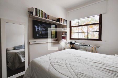 Casa de condomínio à venda com 169m², 4 quartos e 2 vagasQuarto 1 - Suíte 