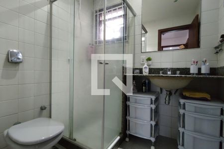 Casa de condomínio à venda com 169m², 4 quartos e 2 vagasBanheiro Social