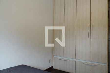 Casa de condomínio à venda com 169m², 4 quartos e 2 vagasQuarto 3 - Armários