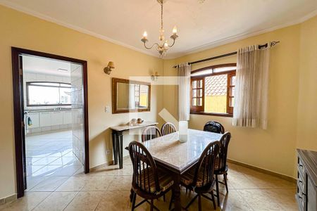 Casa à venda com 340m², 3 quartos e 4 vagasSala de Jantar