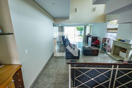 Sala de casa de condomínio para alugar com 4 quartos, 357m² em Paquetá, Belo Horizonte