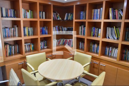 Apartamento à venda com 58m², 2 quartos e 1 vaga Apartamento à venda com 58m², 2 quartos e 1 vagaÁrea comum - Biblioteca