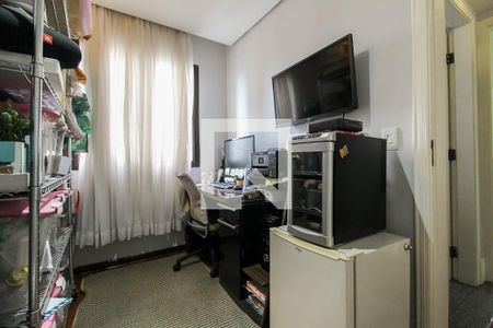 Apartamento à venda com 164m², 3 quartos e 2 vagas Apartamento à venda com 164m², 3 quartos e 2 vagasEscritório