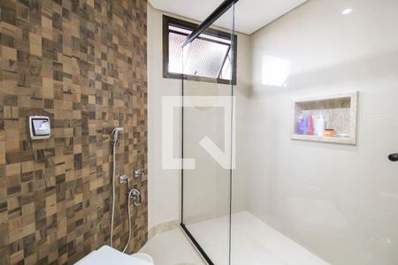 Apartamento à venda com 164m², 3 quartos e 2 vagas Apartamento à venda com 164m², 3 quartos e 2 vagasBanheiro da Suíte