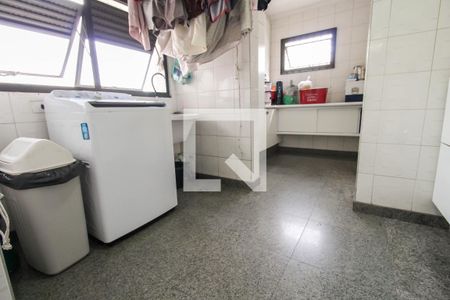 Apartamento à venda com 164m², 3 quartos e 2 vagas Apartamento à venda com 164m², 3 quartos e 2 vagasÁrea de Serviço