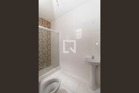 Banheiro de apartamento para alugar com 1 quarto, 65m² em Penha, Rio de Janeiro