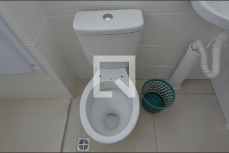 Apartamento à venda com 57m², 2 quartos e 1 vaga Apartamento à venda com 57m², 2 quartos e 1 vagaBanheiro social